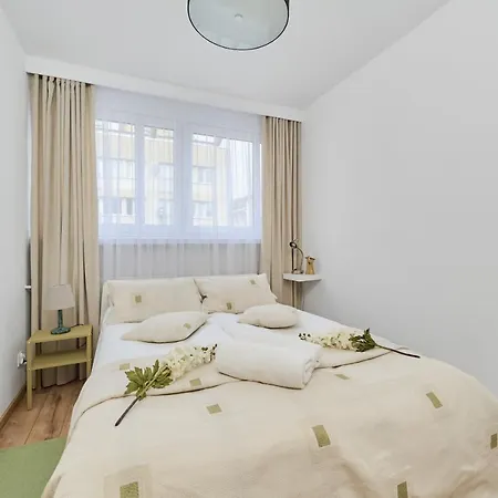 Centre & Main Square By Renters Apartmán