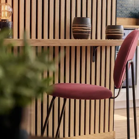Apartment Centre & Main Square By Renters Breslau
