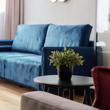 Centre & Main Square By Renters * Breslau