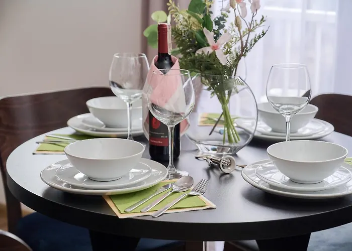 Centre & Main Square By Renters *