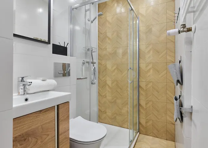 Centre & Main Square By Renters アパート *